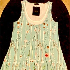 Women’s Just Fashion Now dress. Never worn. Size small. Runs big.